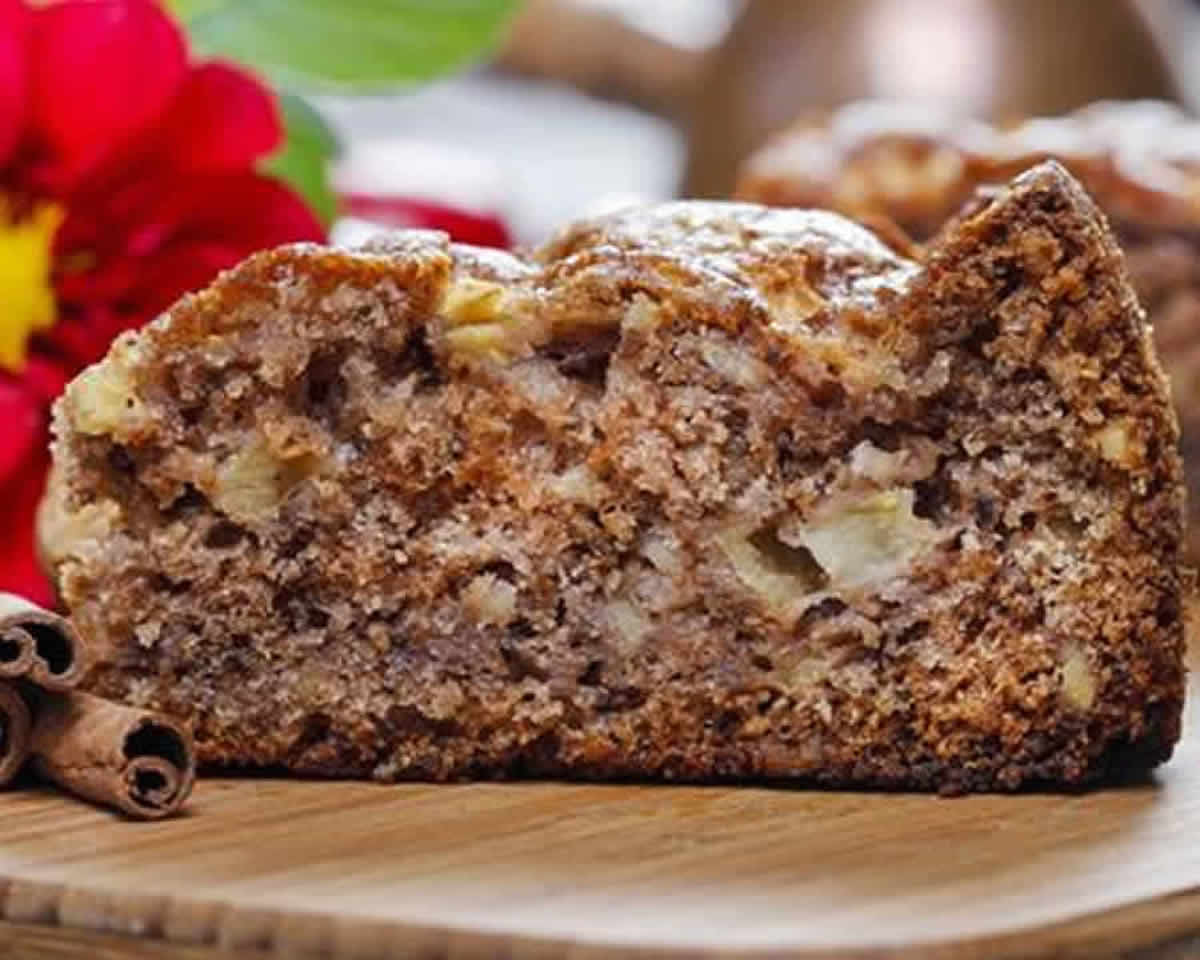 Une G Terie Sucr E G Teau Aux Pommes La Cannelle Et Aux Noix Au