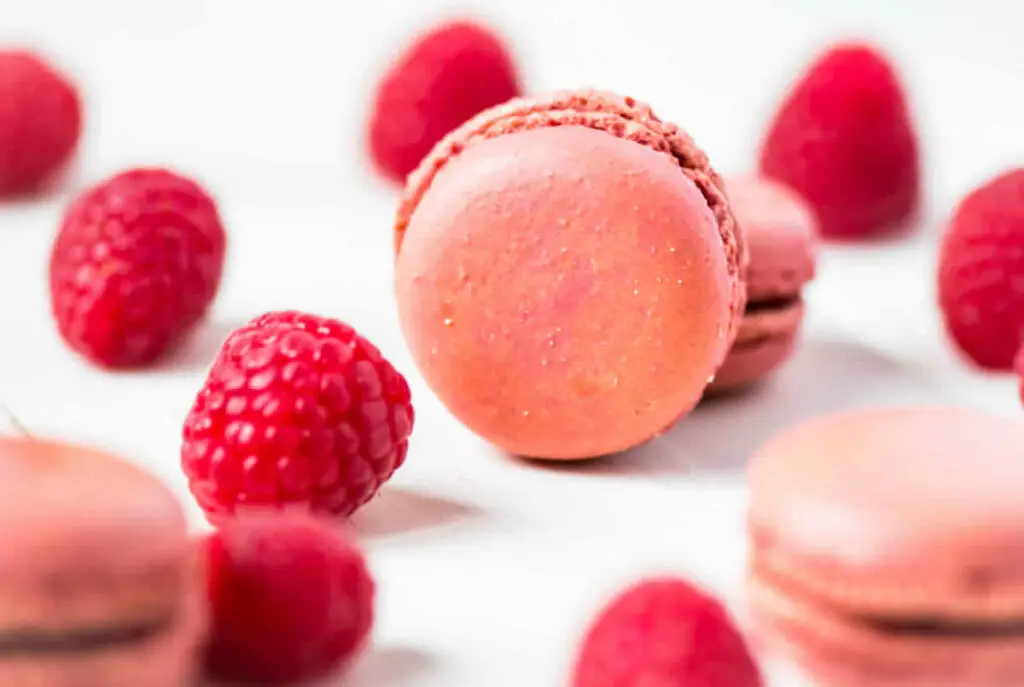 Macarons à la framboise sans gluten qui vont révolutionner votre pâtisserie