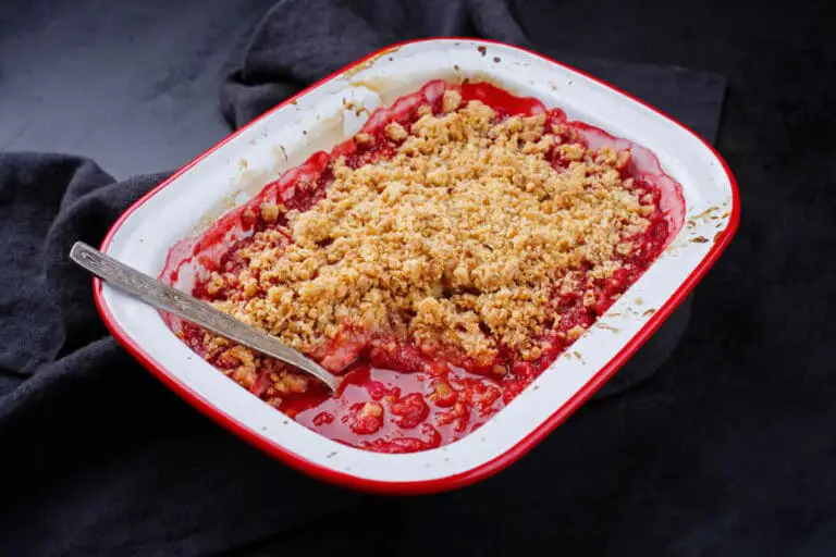 Crumble à La Rhubarbe : Un Véritable Délice Qui Ravira à Coup Sûr Tous ...