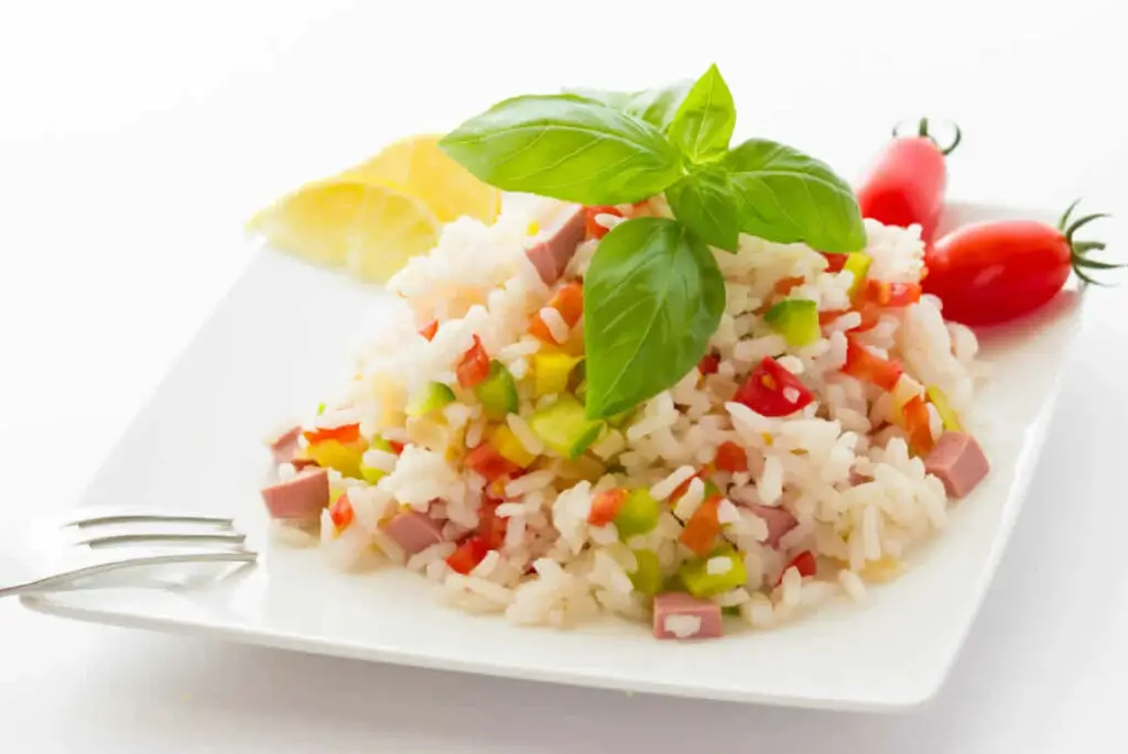 Salade de riz Traditionnelle : La fraîcheur simplifiée