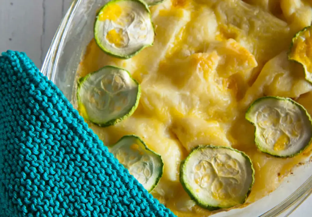 Gratin Estival Courgette, Pomme de Terre et Mozzarella : Le Réconfort Gourmand qui Sent Bon le Soleil !